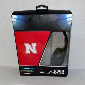 NCAA Nebraska Huskers Stereo Headphones Wired High Definition Speakers NWT